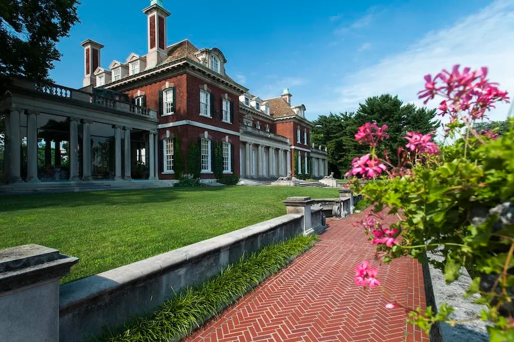 Image of Old Westbury Gardens.