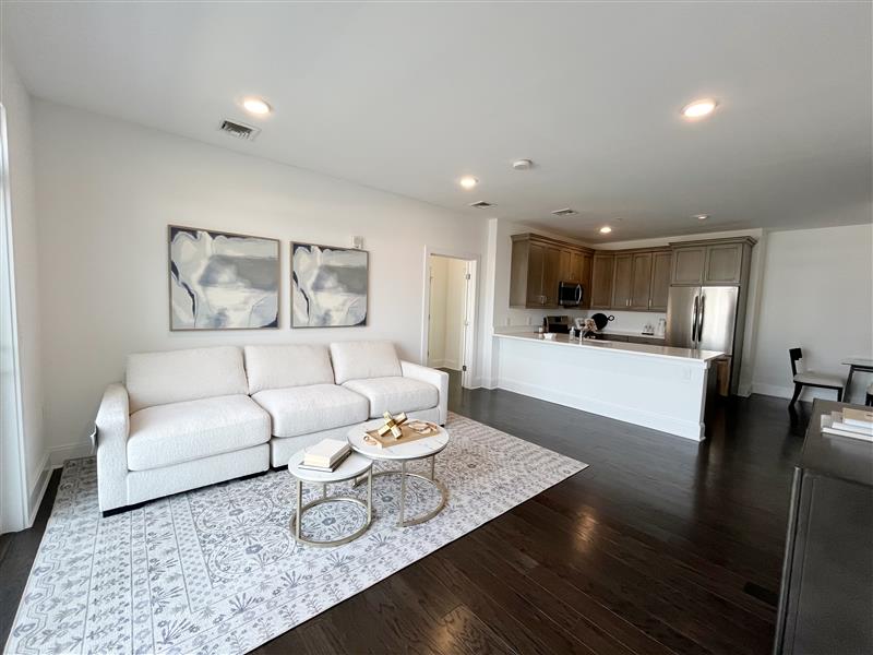  - View 6, Opens Model Box