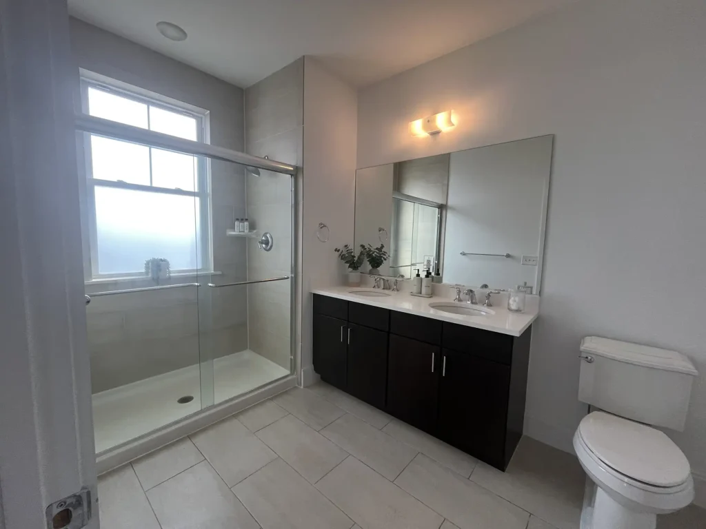  - View 1, Opens Model Box