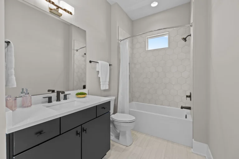  - View 24, Opens Model Box