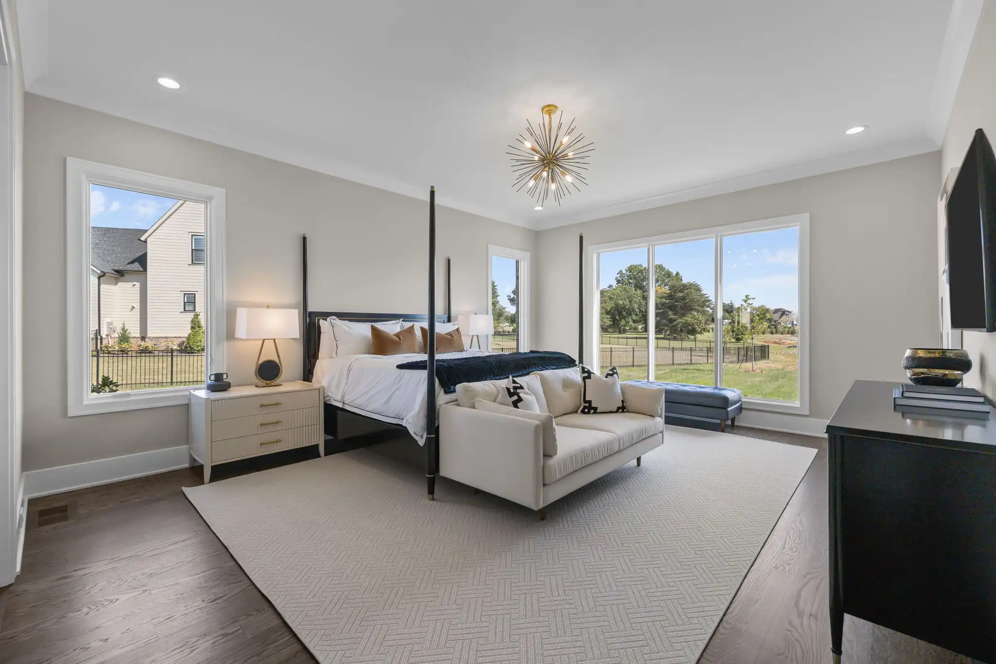  - View 31, Opens Model Box