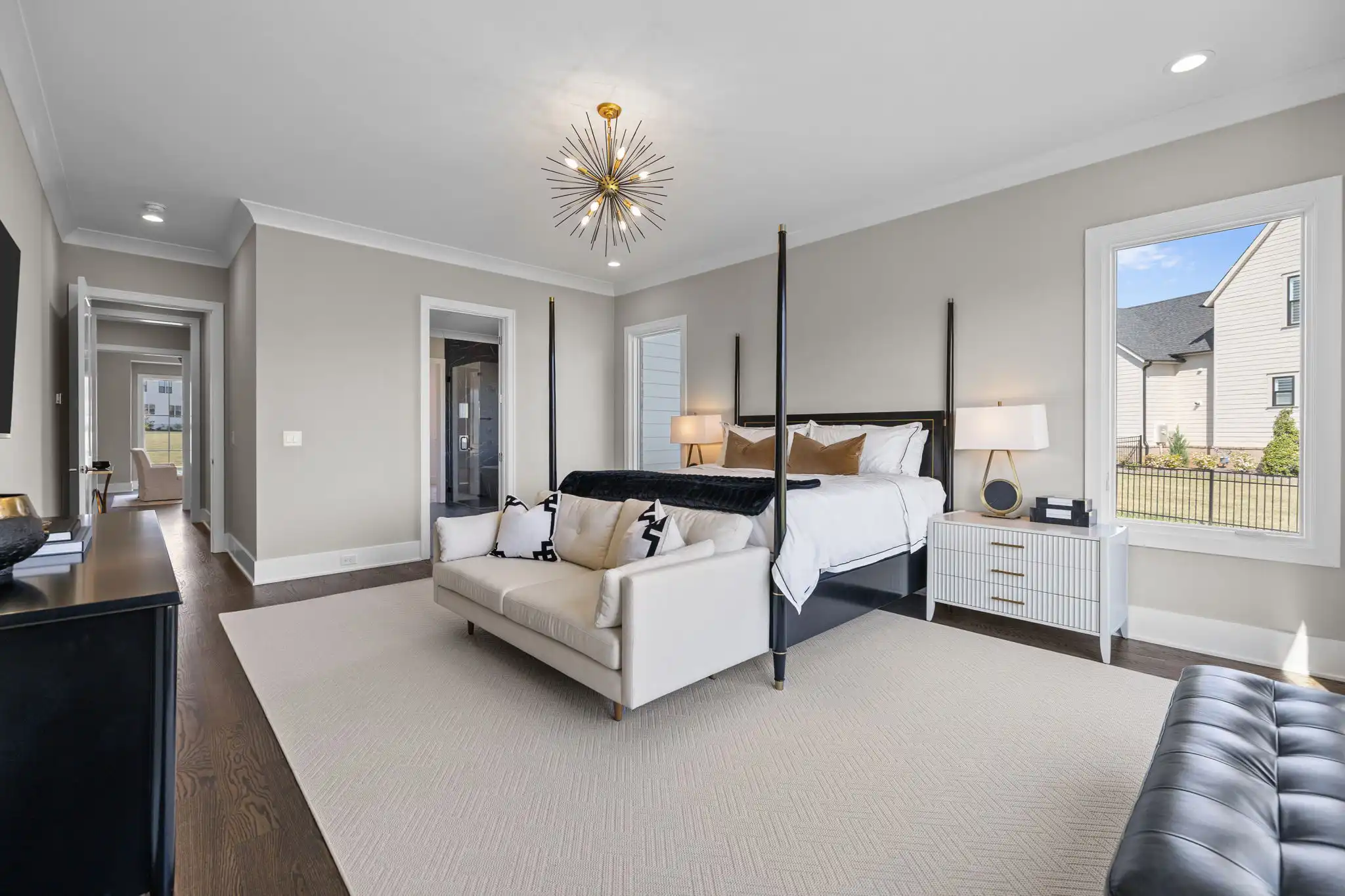  - View 9, Opens Model Box