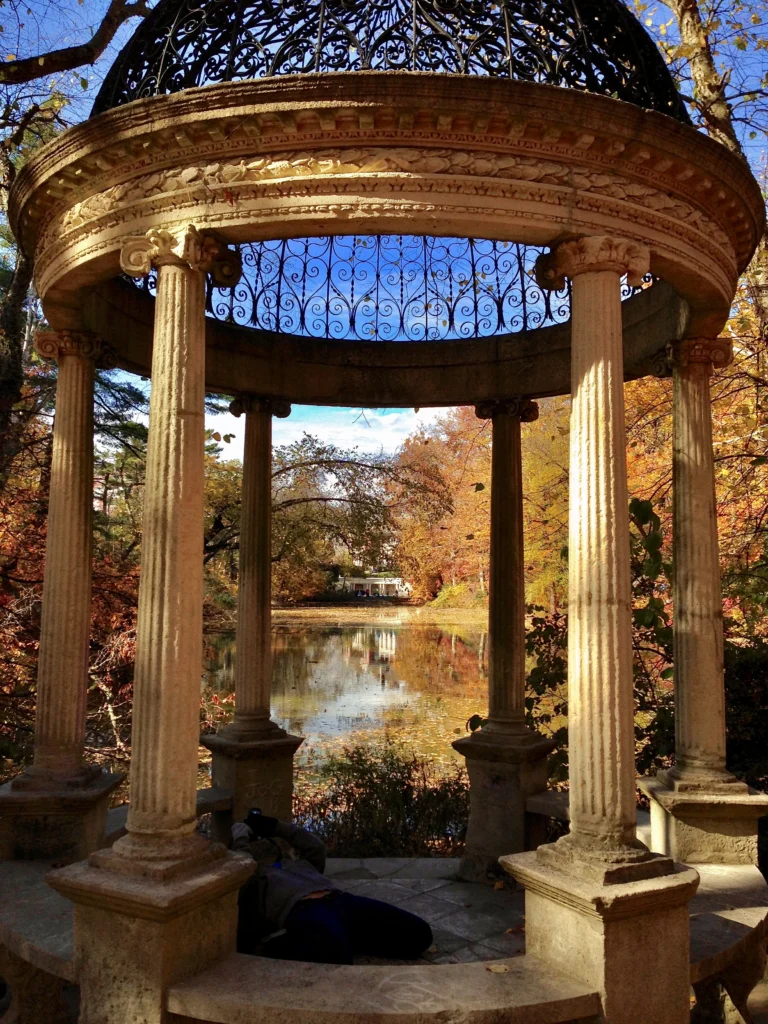 Fall Gazebo at Old Westbury Gardens